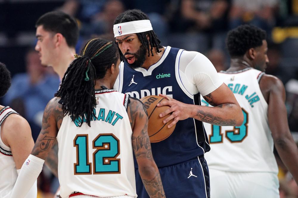 罗纳后防线 罗纳后防线